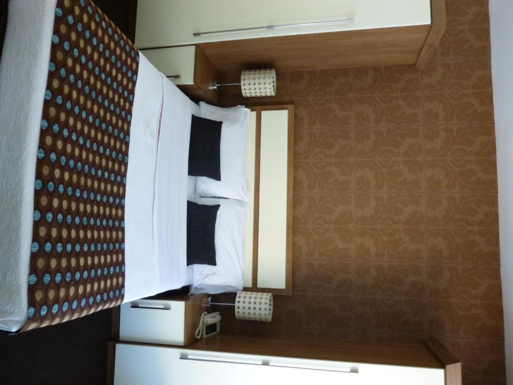 The White Lady Hotel キンセール エクステリア 写真
